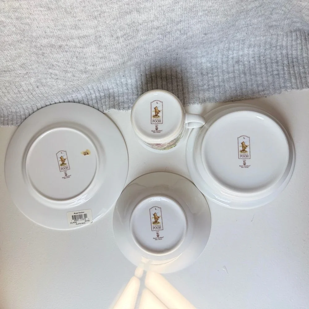 Royal Doulton WINNIE THE POOH Classic 4pc Nursery Set Plate Bowls Mug Bone China